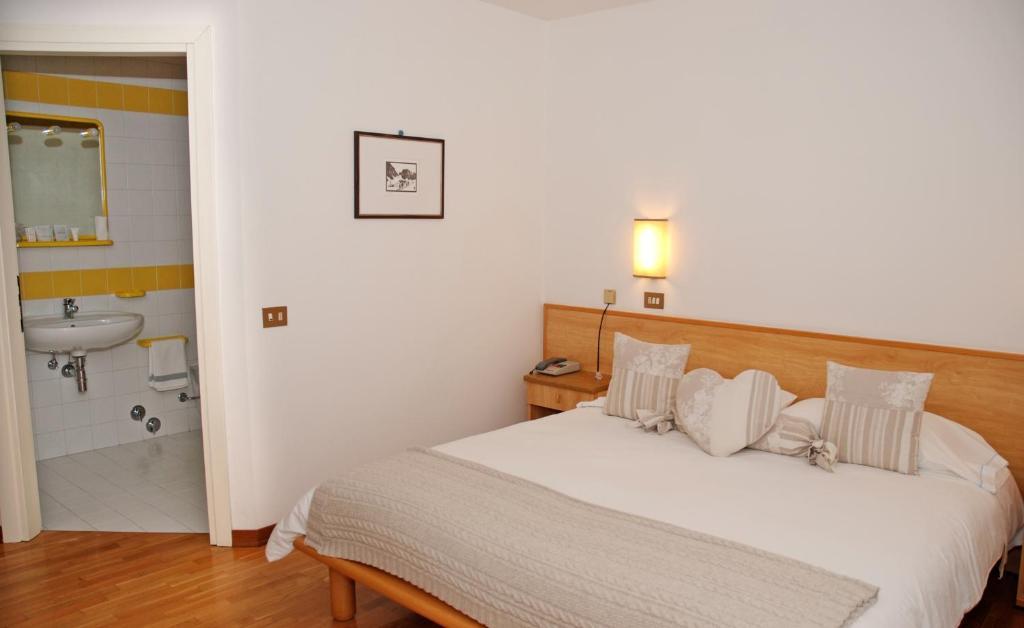Albergo Centrale Santo Stefano Di Cadore Cameră foto