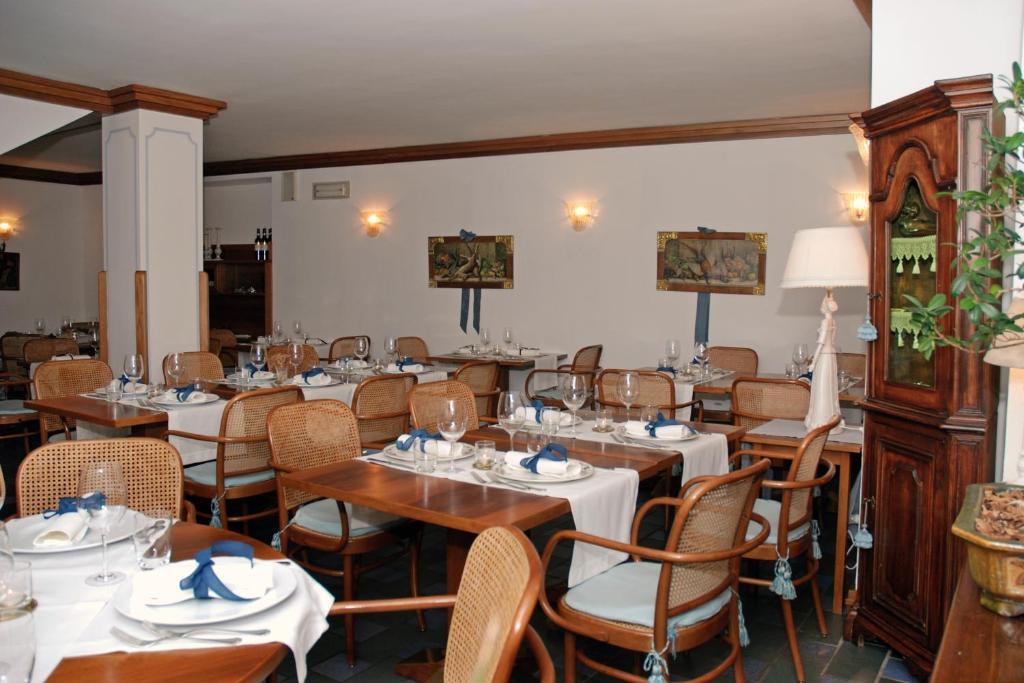 Albergo Centrale Santo Stefano Di Cadore Exterior foto