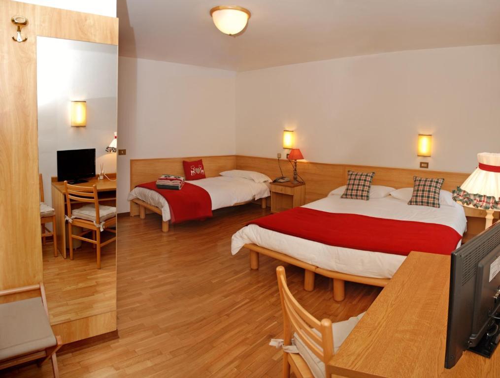 Albergo Centrale Santo Stefano Di Cadore Cameră foto